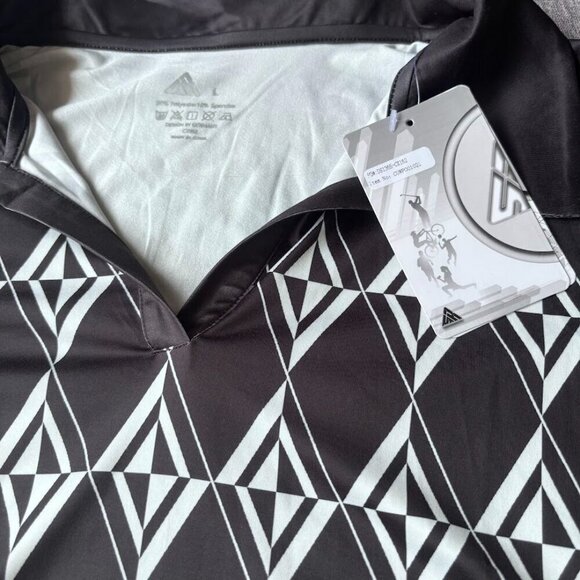 Women's Geometric Pattern Polo Shirt with Short Sleeve, Large - Picture 3 of 5